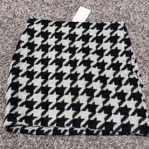 H&M Black and White Houndstooth Mini Skirt